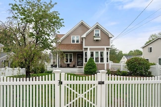 137 Pond St, Westwood, MA 02090