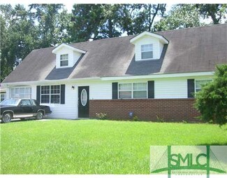 1529 Cathy St, Savannah, GA 31415
