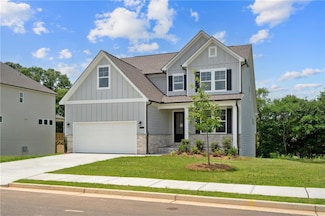 670 Grand Wehunt Dr, Hoschton, GA 30548