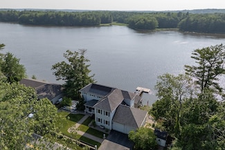163 Spur Rd, Dover, NH 03820