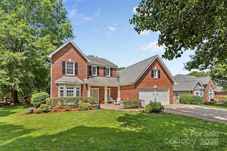 1624 Moonstone Dr, Matthews, NC 28105