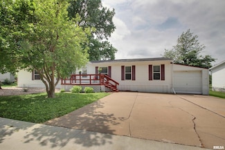 2218 Ennis Ln, Quincy, IL 62305