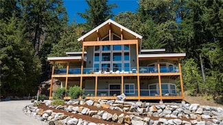 17294 N Shore Dr, Leavenworth, WA 98826