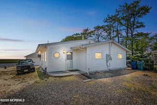 61 W Susquehanna Dr, Little Egg Harbor Township, NJ 08087
