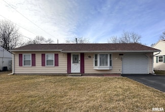 1332 Imperial Ave, Galesburg, IL 61401