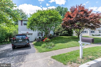 4 Hillcrest Dr, Downingtown, PA 19335