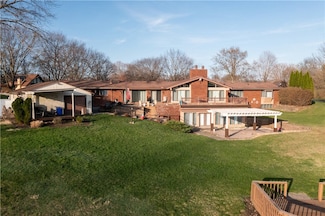 120 Thornhill Dr, Danville, IL 61832