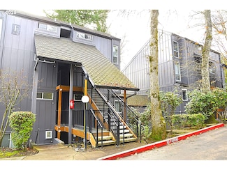 100 Kerr Pkwy Unit 30, Lake Oswego, OR 97035