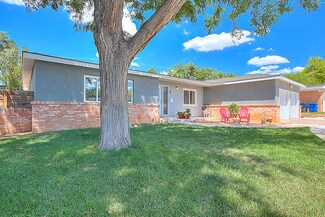 7033 Kiowa Ave NE, Albuquerque, NM 87110
