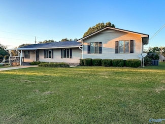 77 Greenvale Dr, Oxford, AL 36203