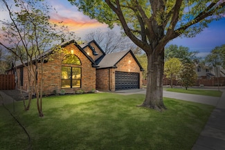 3768 Waterford Dr, Addison, TX 75001