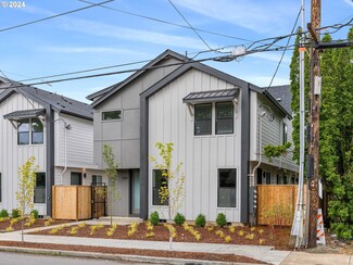 2373 SE 135th Ave Unit 2, Portland, OR 97233