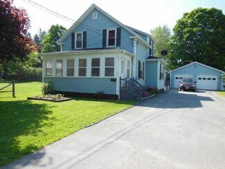 17 Chandler St, Skowhegan, ME 04976
