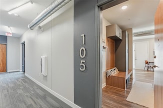 400 SW 7th St Unit 105, Des Moines, IA 50309