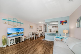 2929 SE Ocean Blvd Unit 9, Stuart, FL 34996