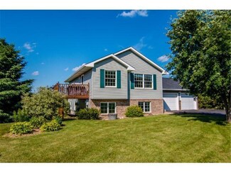 1370 Dutch Heritage Ln, Baldwin, WI 54002