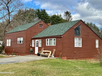 2010-2012 Clayton Mill River Rd, New Marlborough, MA 01259