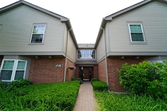 131 Kristin Cir Unit 7, Schaumburg, IL 60195