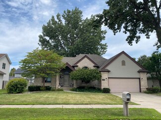 1526 Mockingbird Dr, Crown Point, IN 46307