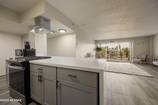 425 W Paseo Redondo, Tucson, AZ 85701