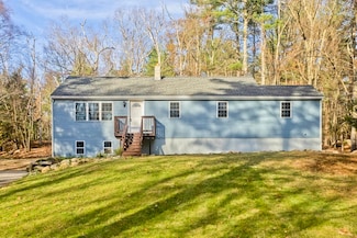 51 Chestnut St, Douglas, MA 01516