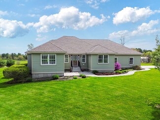 30 Royale Dr, Sidney, ME 04330