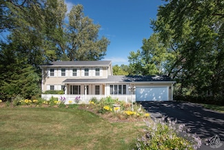 28426 W Lindbergh Dr, Barrington, IL 60010