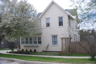 66 Messenger St, Saint Albans, VT 05478