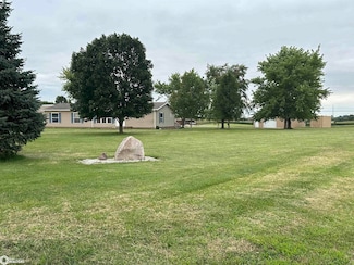 1009 W Michigan St, Lenox, IA 50851