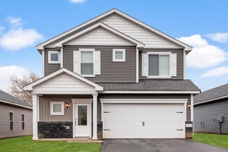 421 Redwood St N, Cambridge, MN 55008