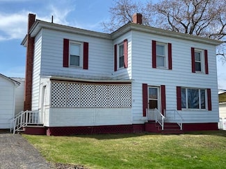 13 Wilder St, Washburn, ME 04786
