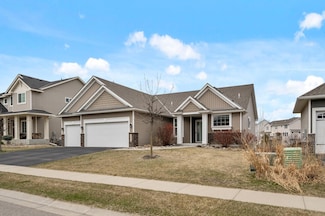 18199 Icon Ct, Lakeville, MN 55044