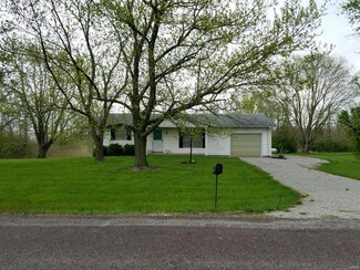 12 Mcclay Rd, Winfield, MO 63389