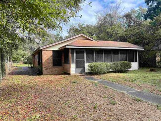 1920 W Maxwell St, Pensacola, FL 32501