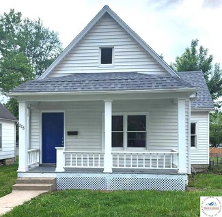228 S Quincy Ave, Sedalia, MO 65301