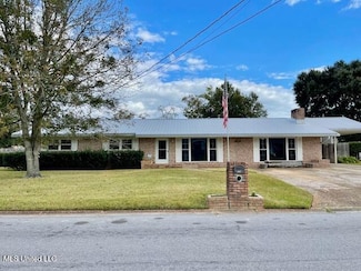 882 Rustwood Dr, Biloxi, MS 39532