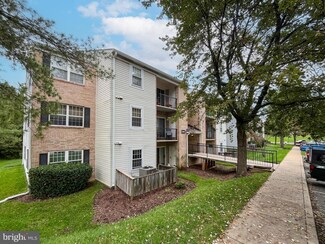 8205 Whispering Oaks Way Unit 103, Gaithersburg, MD 20879