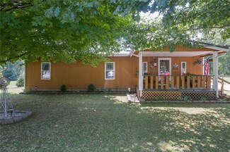 311 E Grove St, Roachdale, IN 46172