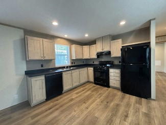 43728 E Morgan Ct Unit 174, Harrison Township, MI 48045