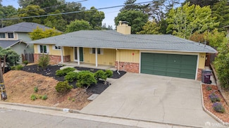 29 Woodcrest Cir, Oakland, CA 94602