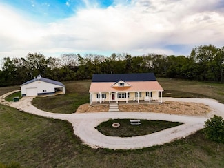 30591 Pleasant Valley Rd, Paola, KS 66071