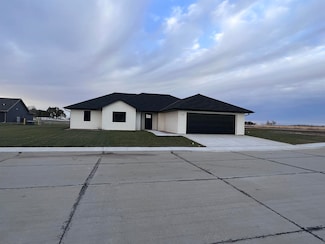 716 Washington St, Cozad, NE 69130