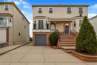 44 Longdale St, Staten Island, NY 10314