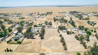 1 Monreal Rd, Bonadelle Ranchos-Madera Ranchos, CA 93636