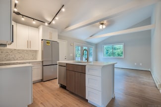 147 Chestnut Tree Hill Rd, Oxford, CT 06478
