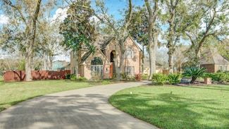 348 Timbercreek Dr, Lake Jackson, TX 77566