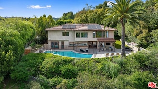 9686 Moorgate Rd, Beverly Hills, CA 90210