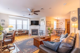 198 Islington St Unit 1, Portsmouth, NH 03801