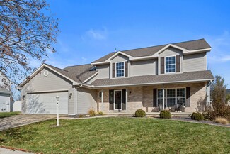 704 Kimela Dr, Mahomet, IL 61853