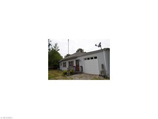 2539 Sanitarium Rd, Akron, OH 44312
